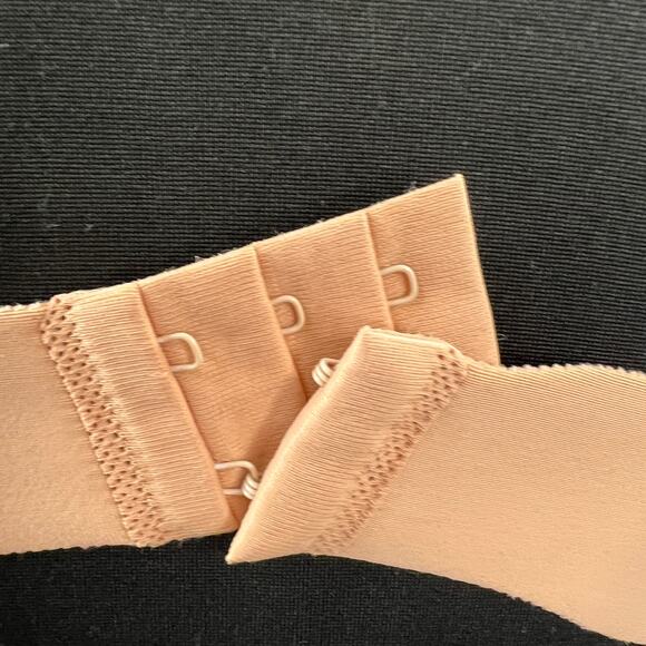 MySkins Nude Lingerie NWT Plunge Bra Back Closure Scalloped 06 Caramel 38D NEW - Picture 4 of 6